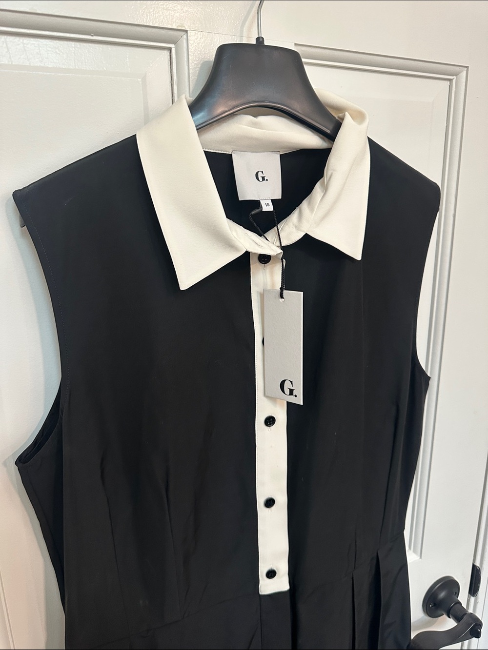 Sleeveless Black Maxi Dress with Cream Collar and Placket by - Picture 3 of 5